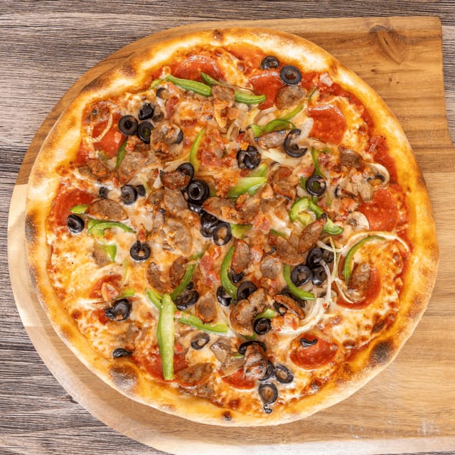 Deluxe Pizza.