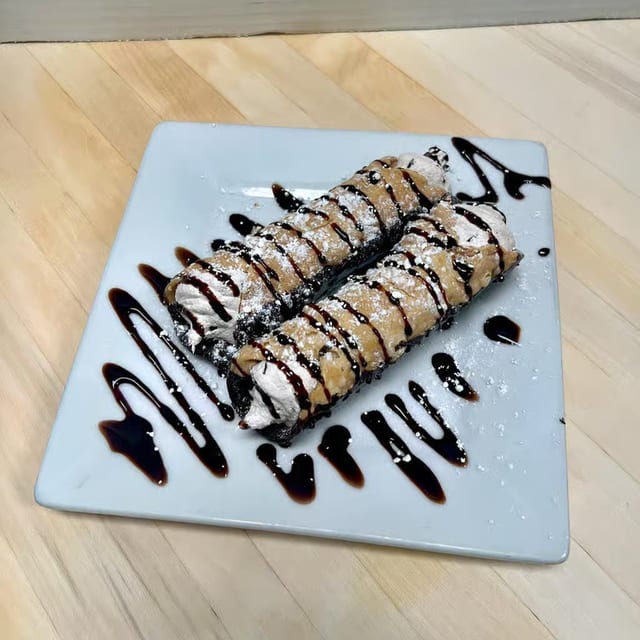 Cannoli.